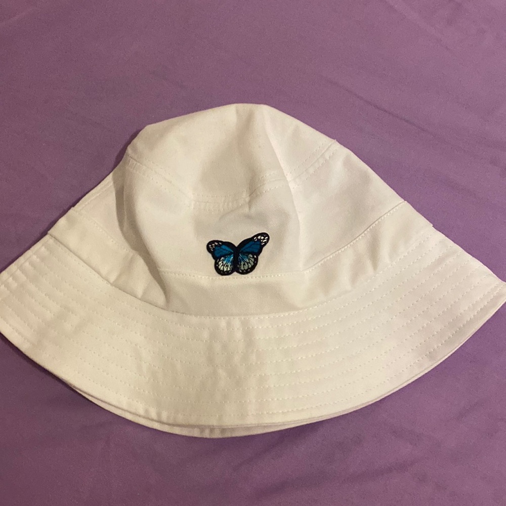butterfly Y2K bucket hat 🦋🦋